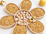 Bandeja sensorial rellenable para el juego infantil, flor y abeja