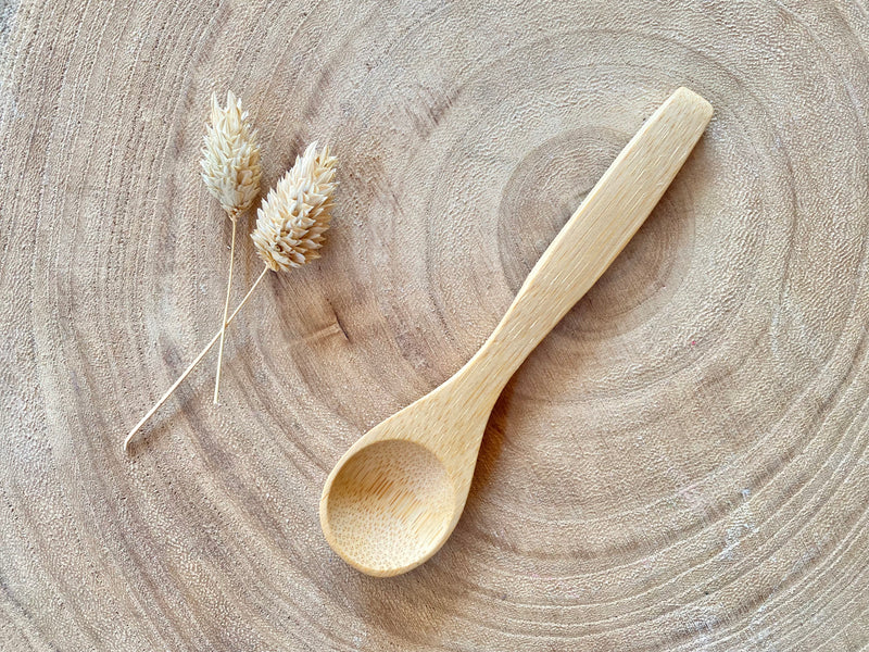 cuchara madera para juego sensorial