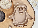 Bandeja sensorial forma de pingüino. Material para el juego sensorial, niños.