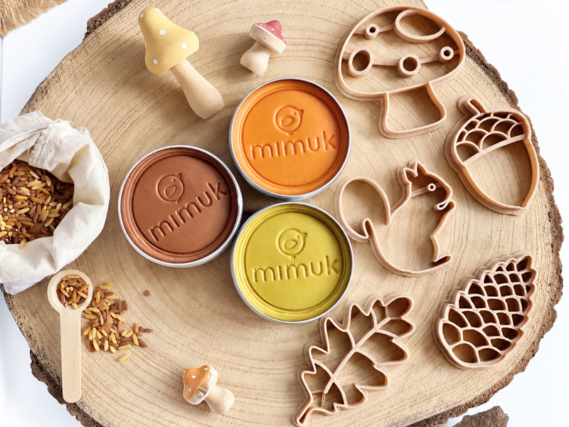 Plastilina natural y moldes biodegradables juego infantil. wood claro